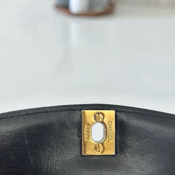 Chanel Diana Shoulder Bag - Picture 6 of 8